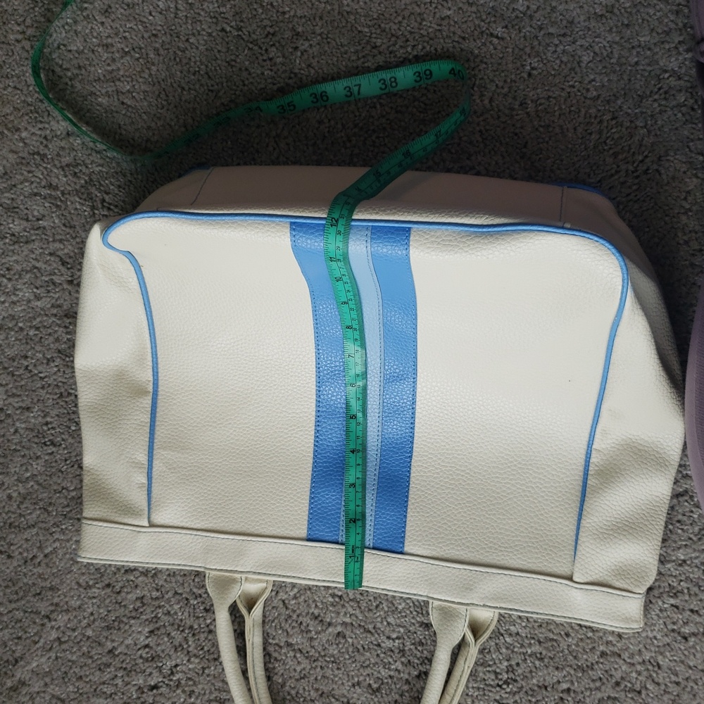 Estee Lauder bag - Picture 9 of 9